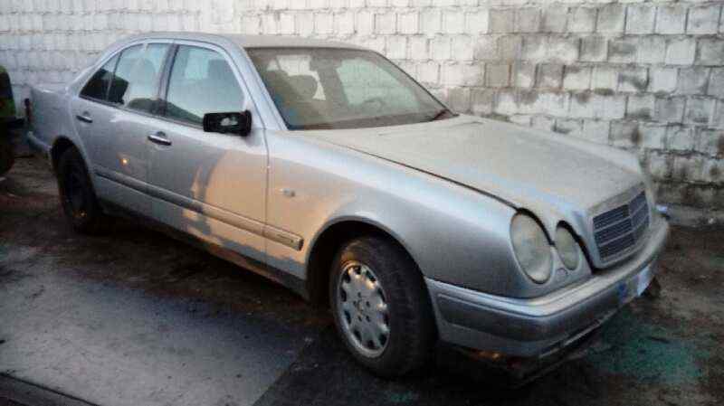 Dashboard Mercedes Benz E Class W210 E 290 Turbo D 210 017 B Parts