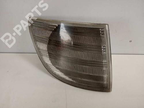 Used Right front indicator MERCEDES-BENZ V-CLASS (638/2) V 230 TD (638.274) (98 hp) 2442886