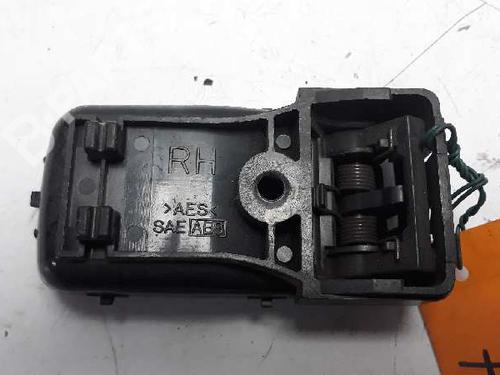 Used Front right interior door handle NISSAN PRIMERA Hatchback (P10) [1990-1996]  3209619