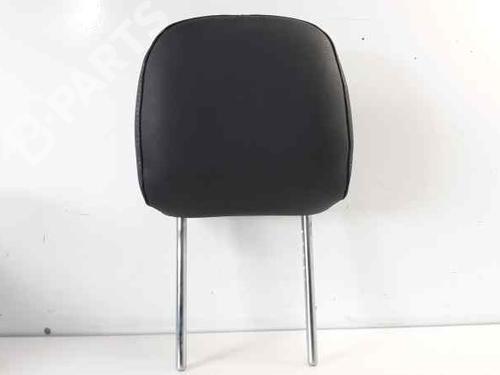 right-front-seat-nissan-pulsar-hatchback-c13-15-dci-2014-4608452 main image