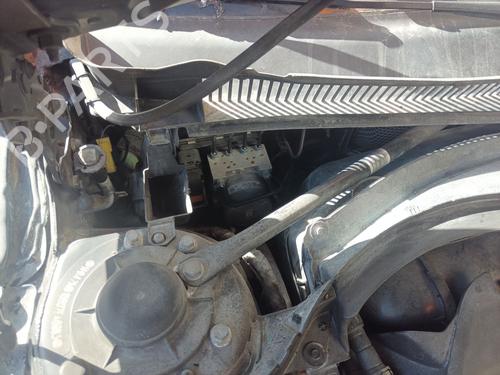 Used ABS pump BMW 1 (F40) 118 d (150 hp) 30330256