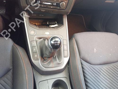 Gearknop SEAT IBIZA V (KJ1, KJG) 1.0 TSI (95 hp) 28112840