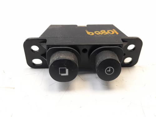 Used Switch NISSAN NOTE (E12) 1.5 dCi (90 hp) 10510466