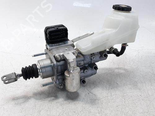 Used Brake master cylinder TOYOTA COROLLA Hatchback (_E21_, _EA1_, _EH1_) [2018-2025]  13932227