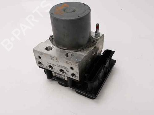 Used ABS pump TOYOTA VERSO (_R2_) 1.6 (ZGR20_, ZGR20R) (132 hp) 6533125