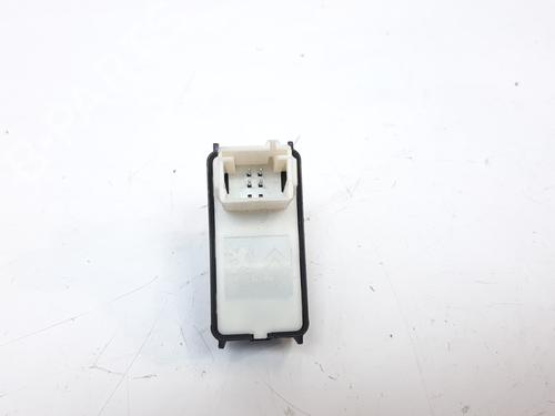 Right front window switch AIXAM GTO 0.4 | BP13045819I26 