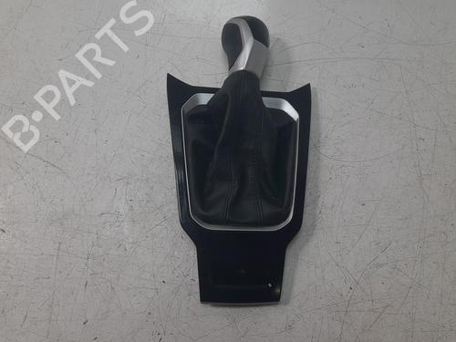 Used Shift knob VW T-ROC (A11, D11) 1.0 TSI (116 hp) 31969096