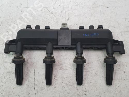 Used Ignition coil PEUGEOT 206 Hatchback (2A/C) 1.4 i (75 hp) 31052367