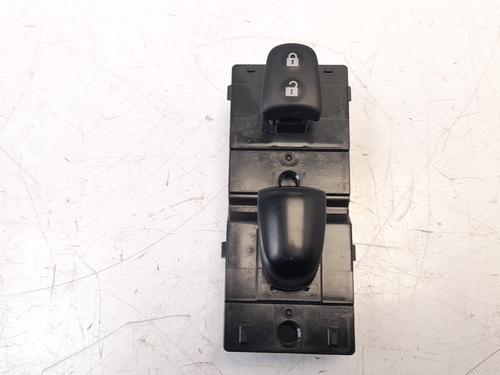 Used Right front window switch Right front window switch NISSAN PULSAR Hatchback (C13) 1.2 DIG-T (115 hp) 8188174 8188174