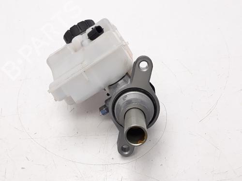 Used Brake master cylinder SMART FORFOUR Hatchback (453) electric drive (453.091) (82 hp) 7654701