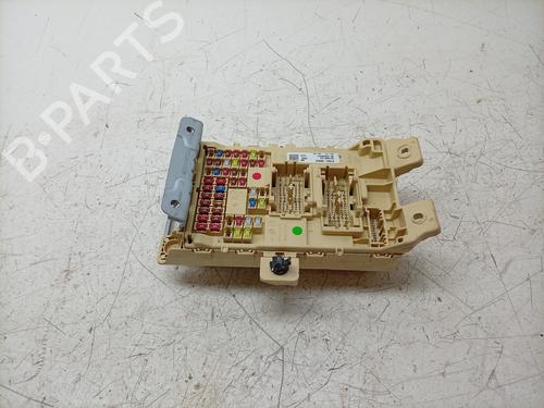 Used Fuse box Fuse box 38348396 38348396