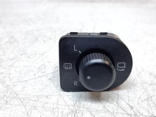 Used Mirror switch VW GOLF IV (1J1) [1997-2008]  21533147