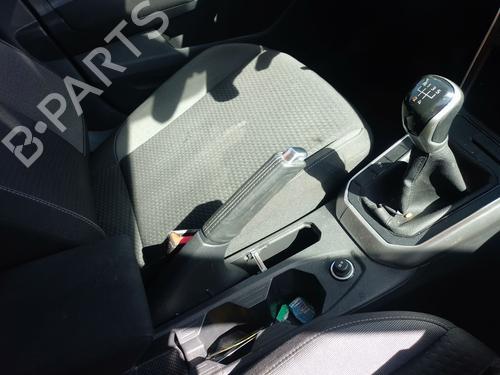 Parkbremsarm/handtak VW POLO VI (AW1, BZ1, AE1) 1.0 TSI (95 hp) 33054049