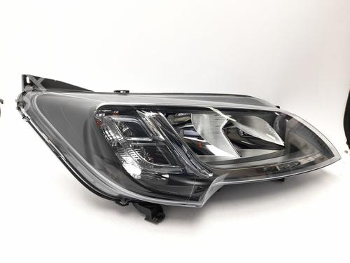 Used Right headlight Right headlight TOYOTA PROACE CITY Box Body/MPV (BPZ_) Electric (BPZS) (136 hp) 36696632 36696632