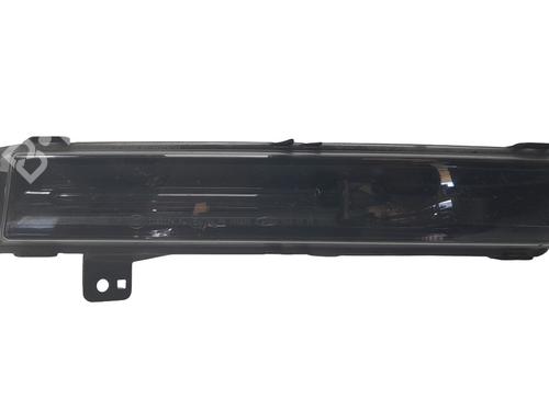 Used Right front fog light LAND ROVER RANGE ROVER VELAR (L560) 2.0 P300 Si4 4x4 (300 hp) 32411685