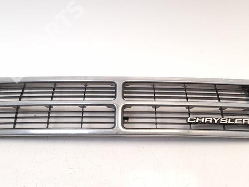 Used Grille CHRYSLER VOYAGER II (ES) [1990-1995]  1331348