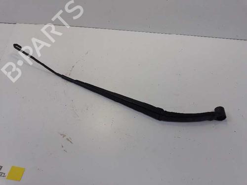 Used Front windshield wiper arm RENAULT KADJAR (HA_, HL_) 1.2 TCe 130 (HLMR) (130 hp) 3469662