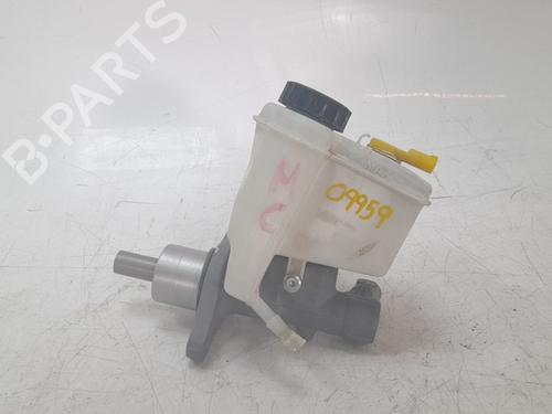 Used Brake master cylinder Brake master cylinder BMW Z4 Roadster (E89) sDrive 23 i (204 hp) 8666425 8666425