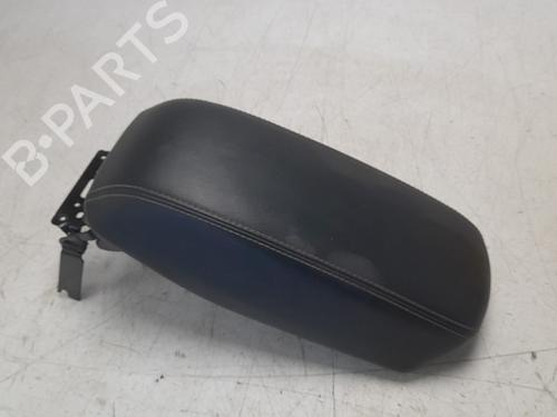 Used Armrest / Center console Armrest / Center console JEEP CHEROKEE (KL) 2.2 CRD 4x4 (200 hp) 20341608 20341608