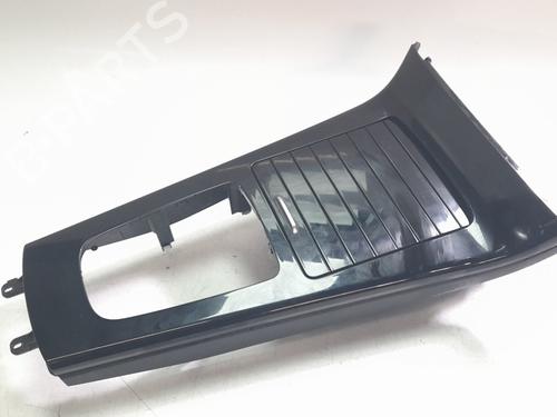 Used Middle console MERCEDES-BENZ CLA Shooting Brake (X118) CLA 200 d (118.612) (150 hp) 29003024