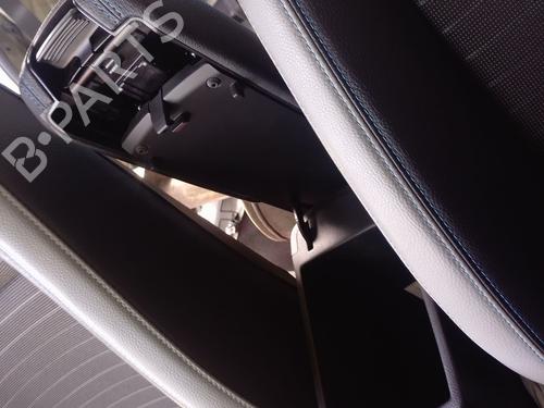 Armrest / Center console KIA STONIC (YB) 1.0 T-GDi Eco-Dynamics+ | BP36833127I20 - Image 3
