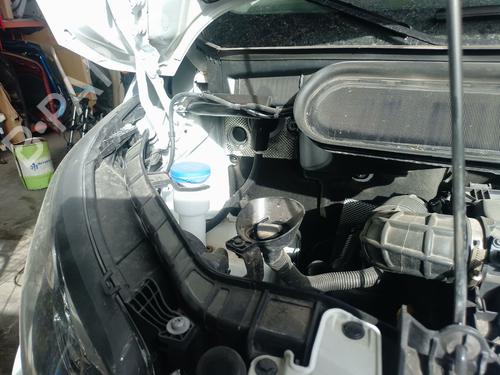 Used Windscreen washer tank Windscreen washer tank 37518881 37518881