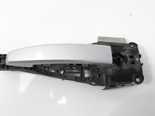 Używane Klamka zewnętrzna drzwi przednich lewych OPEL ASTRA J (P10) 1.7 CDTI (68) (110 hp) 8662748