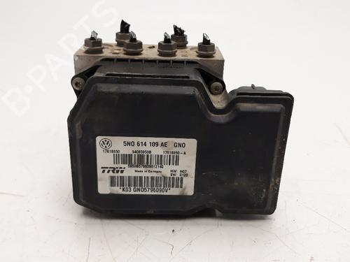 Used ABS pump AUDI Q3 (8UB, 8UG) 2.0 TFSI quattro (170 hp) 8657273