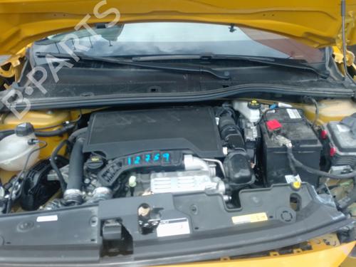 Used Fuel pump Fuel pump PEUGEOT 208 II (UB_, UP_, UW_, UJ_) 1.2 PureTech 100 (101 hp) 39809413 39809413