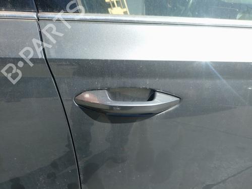 front-right-exterior-door-handle-skoda-octavia-iv-nx3-nn3-pv3-2020-33929500 main image