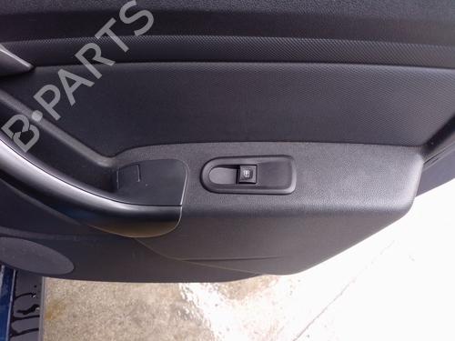 Used Right rear window switch DACIA DUSTER (HS_) 1.2 TCe 125 (125 hp) 31969124