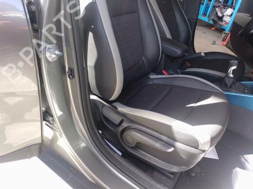 Used Right front seat Right front seat 36833128 36833128