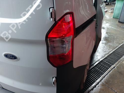 Feu arrière droit FORD TRANSIT COURIER B460 Box Body/MPV 1.5 TDCi (75 hp) 31980640