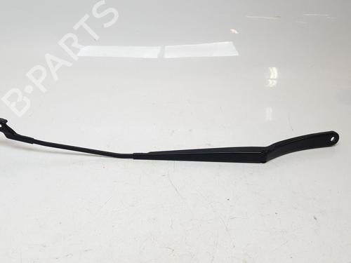 Used Front windshield wiper arm FORD FOCUS III [2010-2020]  18199683