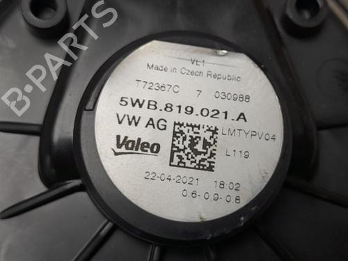 Heater blower motor VW TOURAN (5T1) 2.0 TDI | BP22555885M62 