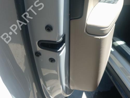 front-left-lock-porsche-macan-xab-2024-36995112 main image