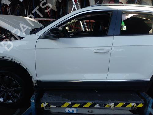 Used Left front door Left front door 37461570 37461570