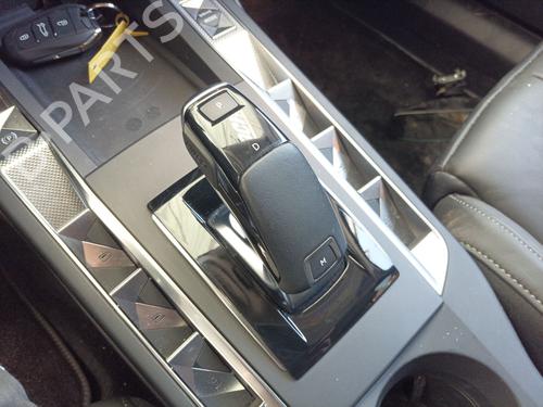 Used Gear lever DS DS 3 / DS 3 CROSSBACK (UR_, UC_, UJ_) 1.2 PureTech 130 (URHNSS) (131 hp) 26399155