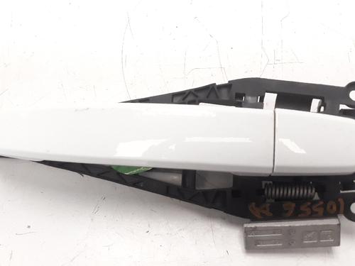 Used Front right exterior door handle Front right exterior door handle CHEVROLET CRUZE (J300) 2.0 CDI (150 hp) 8100160 8100160