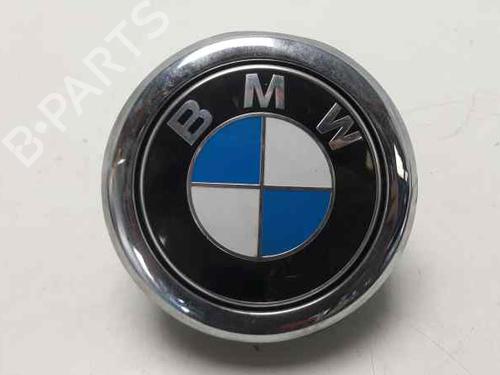 Used Tailgate handle BMW 1 (F20) 116 d (116 hp) 2243489