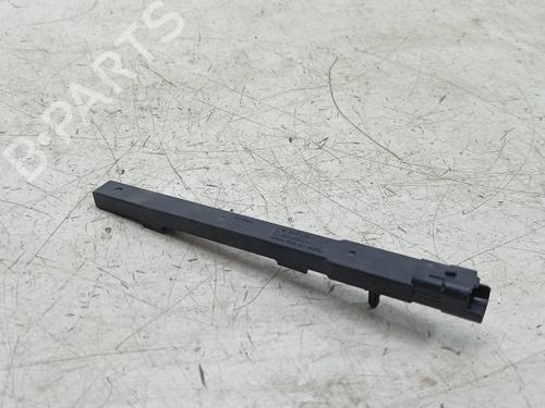 Used Electronic module Electronic module PEUGEOT 308 SW III (FC_, FJ_, FR_, F4_, FN_) PureTech 130 (FRHNSL, FRHNST) (131 hp) 40498409 40498409