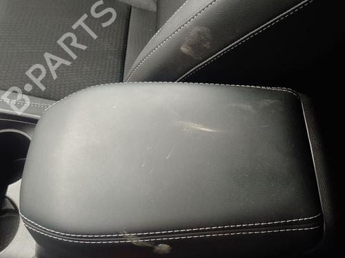 Used Armrest / Center console Armrest / Center console NISSAN QASHQAI III (J12) 1.5 VC-T e-Power (190 hp) 39713289 39713289