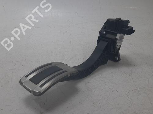 Used Pedal Pedal PEUGEOT 3008 II SUV (MC_, MR_, MJ_, M4_) 1.2 THP/ PureTech 130 (MRHNSM, MRHNSU, MRHNSJ, MRHNYW,... (131 hp) 32474298 32474298