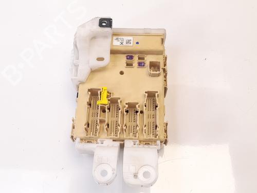 Used Fuse box TOYOTA AURIS Estate (_E18_) 1.8 Hybrid (ZWE186_, ZWE186R, ZWE186H) (136 hp) 6950872