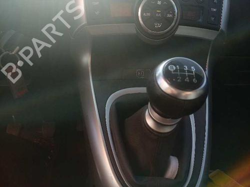 Used Gear lever TOYOTA VERSO (_R2_) 1.6 (ZGR20_, ZGR20R) (132 hp) 7431561