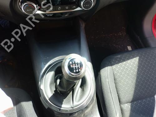 Used Gear lever NISSAN JUKE (F16_) DIG-T 117 (117 hp) 32868122