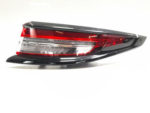 Used Right taillight DS DS 3 / DS 3 CROSSBACK (UR_, UC_, UJ_) 1.2 PureTech 130 (URHNSS) (131 hp) 26399165