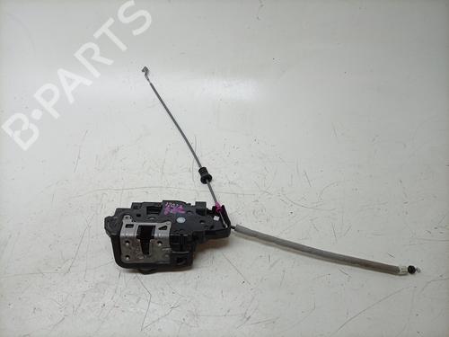 rear-left-lock-mercedes-benz-b-class-sports-tourer-w247-2018-24806504 main image