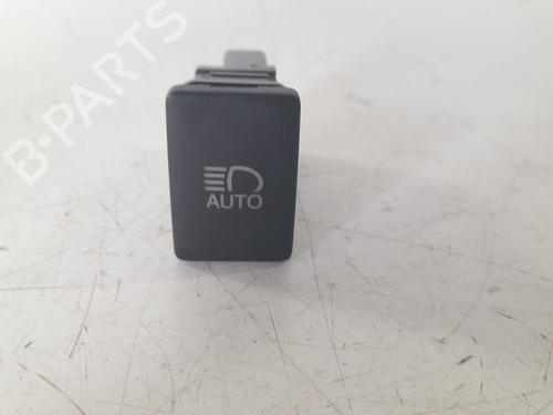 Used Switch TOYOTA YARIS (_P13_) 1.5 Hybrid (NHP130_, NHP130) (101 hp) 28513574