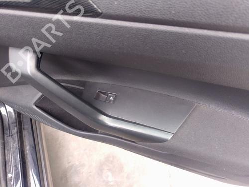 hyre-foran-elrute-bryter-vw-taigo-cs1-2021-32732912 main image